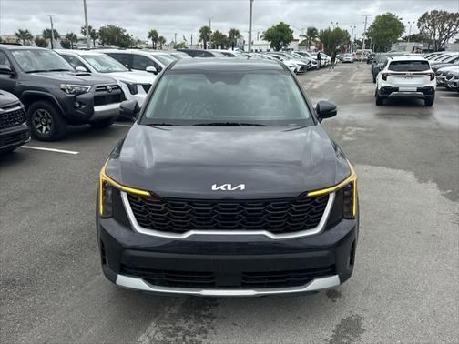 2025 Kia Sorento LX