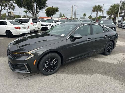 2026 Kia K5 LXS FWD