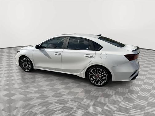 Snow White Pearl 2022 Kia Forte GT