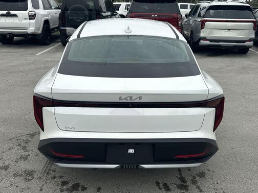 2026 Kia K4 EX