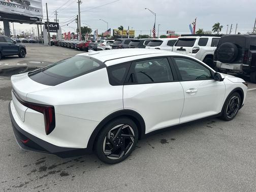 2026 Kia K4 EX