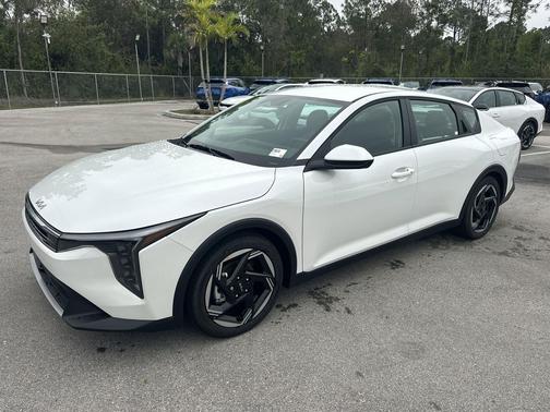 2026 Kia K4 EX