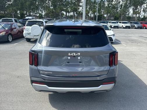 2025 Kia Sorento LX