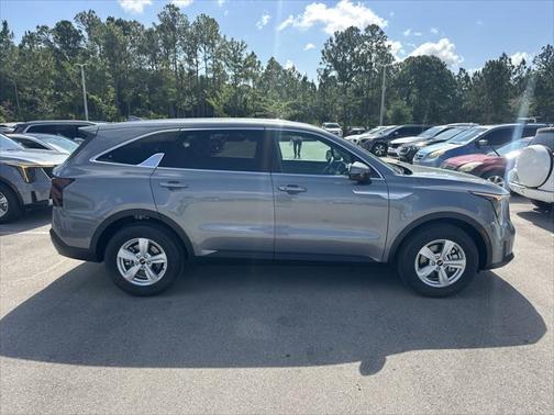 2025 Kia Sorento LX