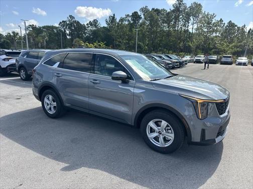 2025 Kia Sorento LX