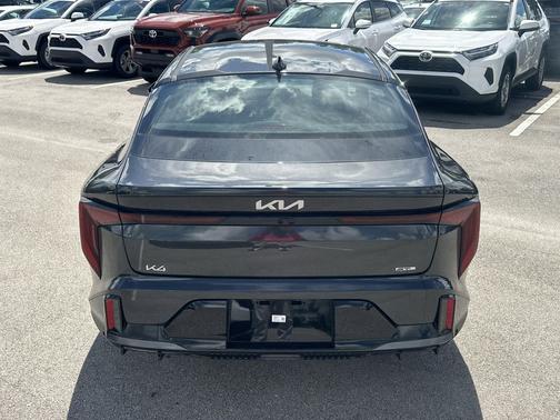2025 Kia K4 GT-Line