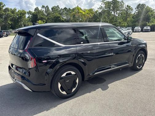 Ebony Black 2026 Kia EV9 Land