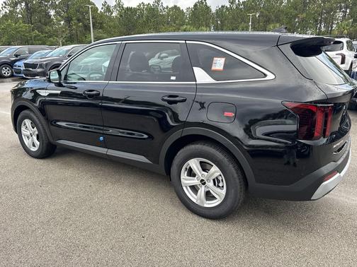 Ebony Black 2026 Kia Sorento LX