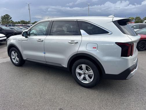 Ivory Silver 2026 Kia Sorento LX