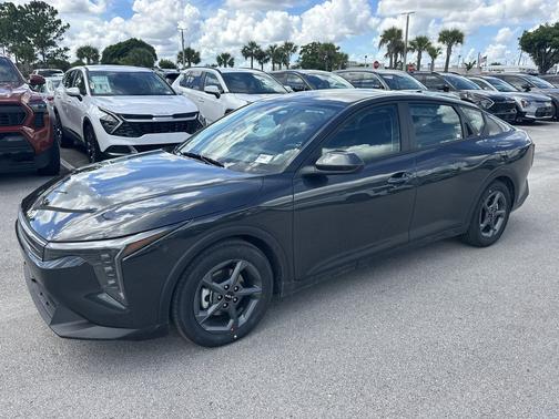 2025 Kia K4 LX