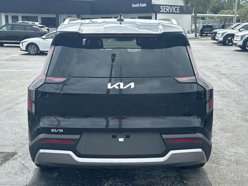 Ebony Black 2026 Kia EV9 Wind
