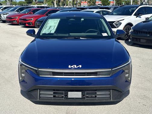 2025 Kia K4 LX