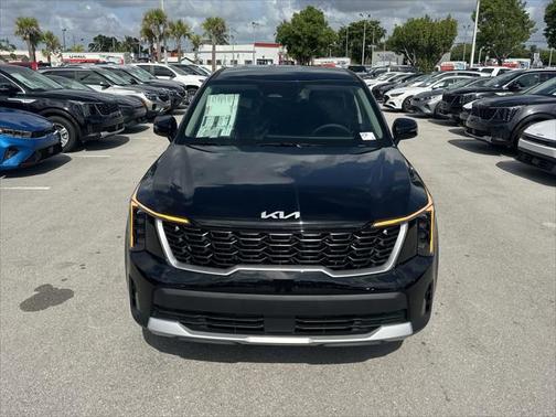 2025 Kia Sorento LX