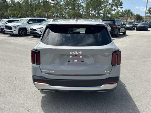 2025 Kia Sorento S