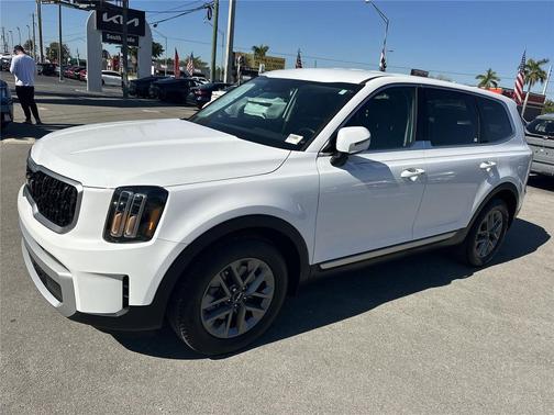 2024 Kia Telluride LX