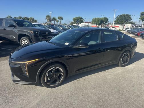 2025 Kia K4 EX