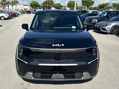 2026 Kia EV9 Light Long Range