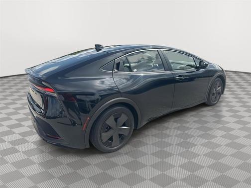 2025 Toyota Prius LE