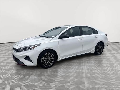 Snow White Pearl 2024 Kia Forte GT-Line