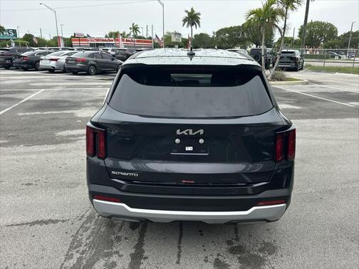 2025 Kia Sorento LX