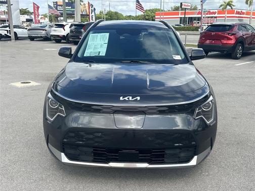 Graphite Gray 2024 Kia Niro EV Wind