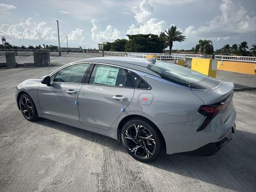 2025 Kia K5 GT-Line