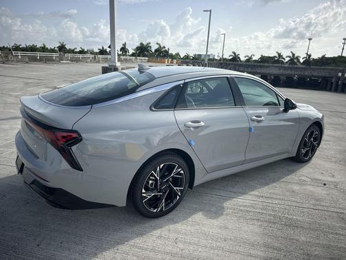2025 Kia K5 GT-Line