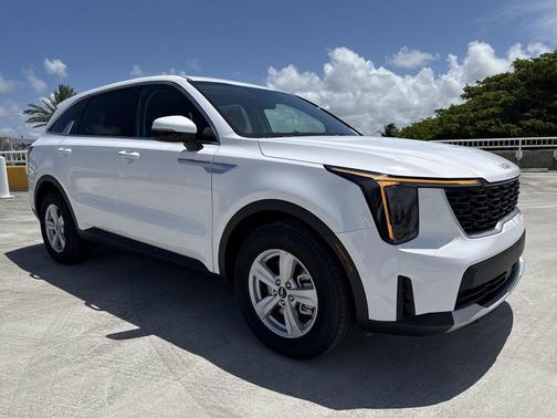 2025 Kia Sorento LX