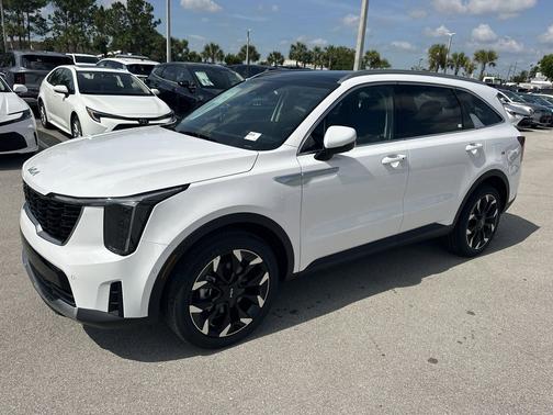Glacial White Pearl 2026 Kia Sorento SX