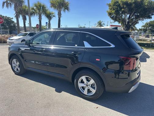2026 Kia Sorento LX