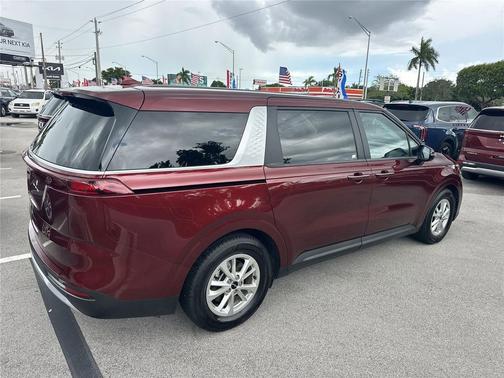 2024 Kia Carnival LX