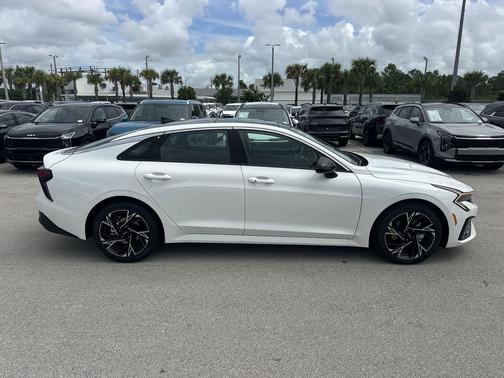 2025 Kia K5 GT-Line