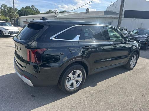 2026 Kia Sorento LX