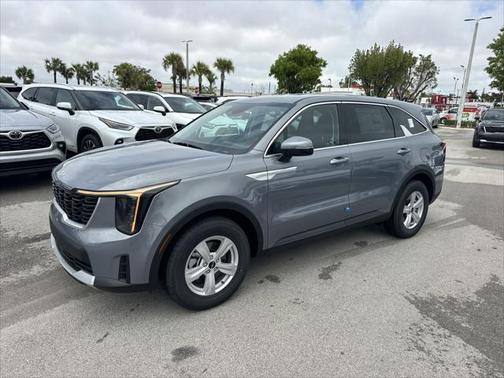 2025 Kia Sorento LX