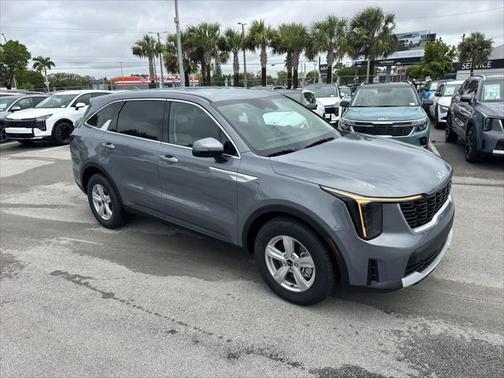 2025 Kia Sorento LX