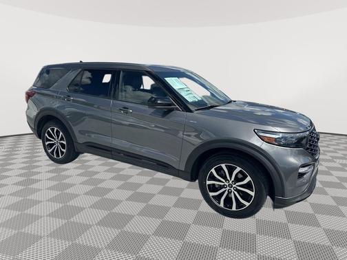 2022 Ford Explorer ST-Line