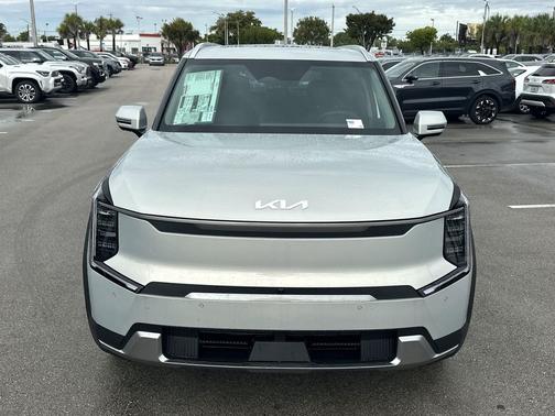 Ivory Silver 2026 Kia EV9 Wind