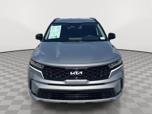 Everlasting Silver 2023 Kia Sorento S