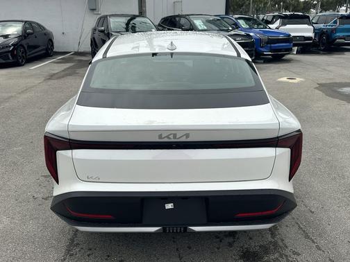 2026 Kia K4 EX
