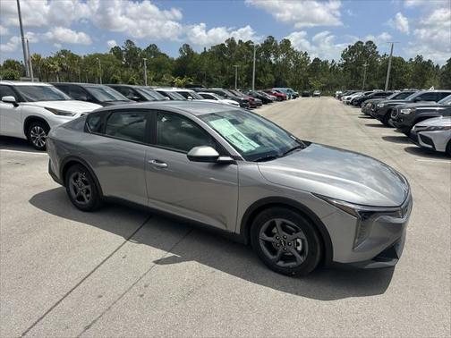 2025 Kia K4 LXS