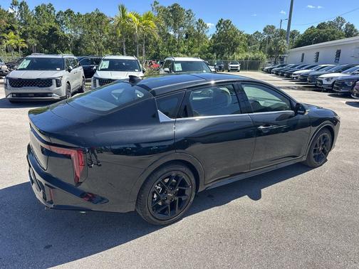 2025 Kia K4 GT-Line Turbo