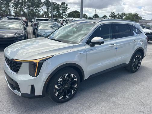 Ivory Silver 2026 Kia Sorento SX