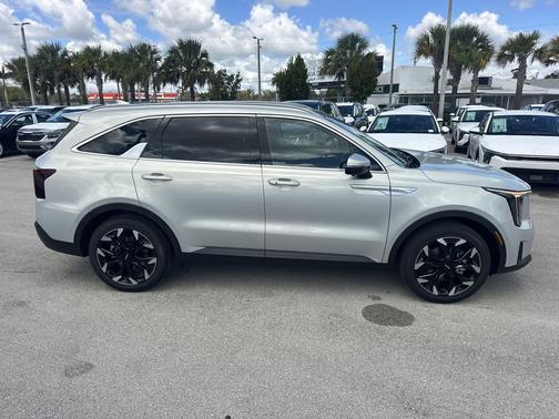 Ivory Silver 2026 Kia Sorento SX