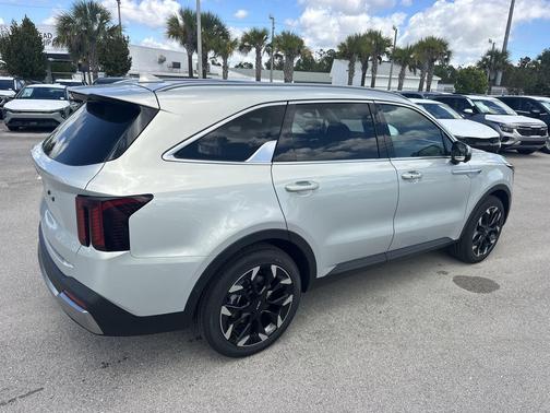 Ivory Silver 2026 Kia Sorento SX