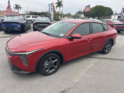 2025 Kia K4 LXS