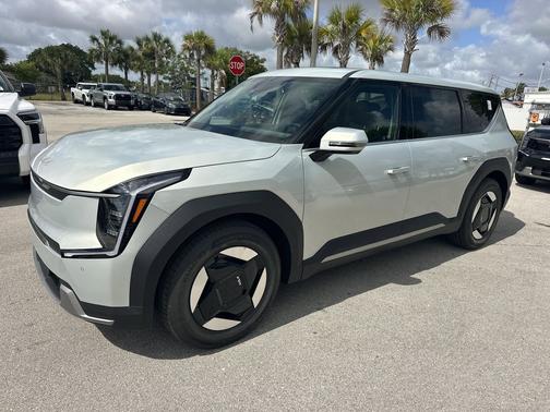 Ivory Silver 2026 Kia EV9 Light Long Range