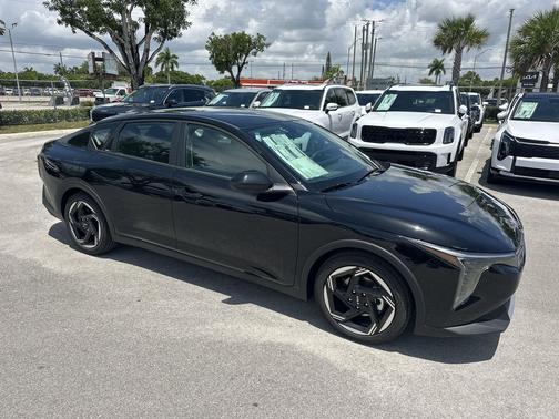 2025 Kia K4 EX