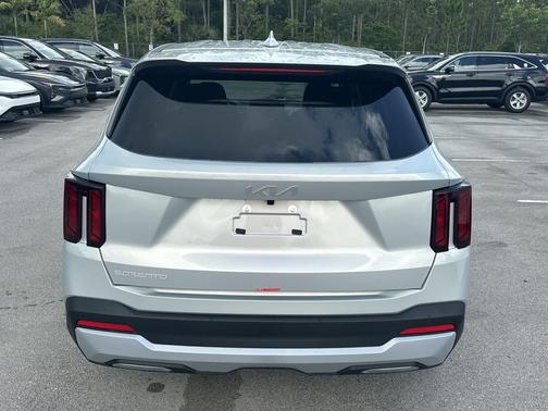 Ivory Silver 2026 Kia Sorento LX