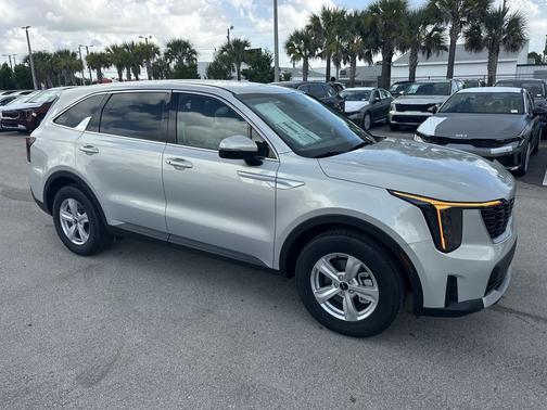 Ivory Silver 2026 Kia Sorento LX