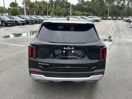 2025 Kia Sorento LX